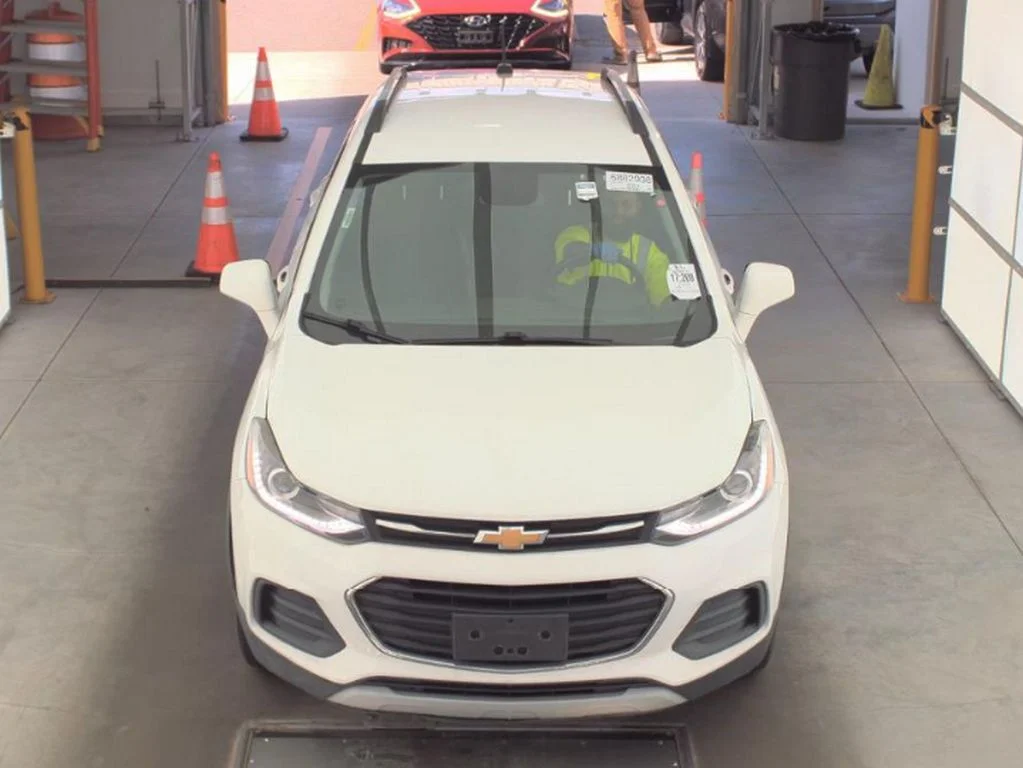 Used 2020 Chevrolet Trax LT with VIN KL7CJPSB0LB024337 for sale in Parma, OH