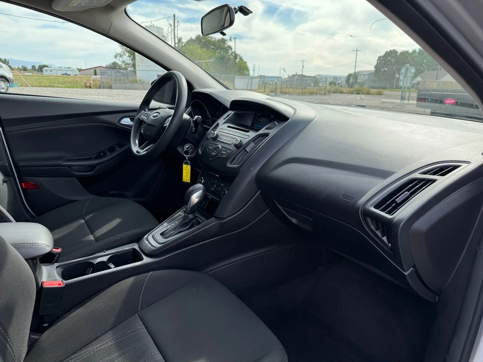 Used 2017 Silver Ford SE image 30