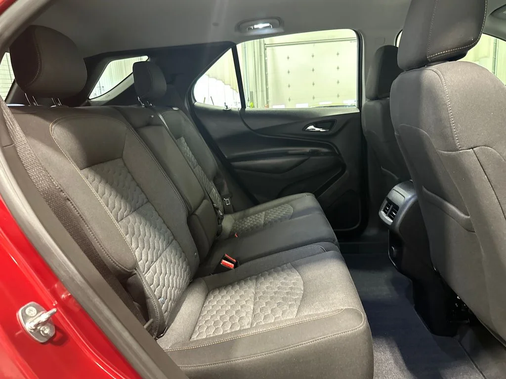 Used 2018 Red Chevrolet LT image 32