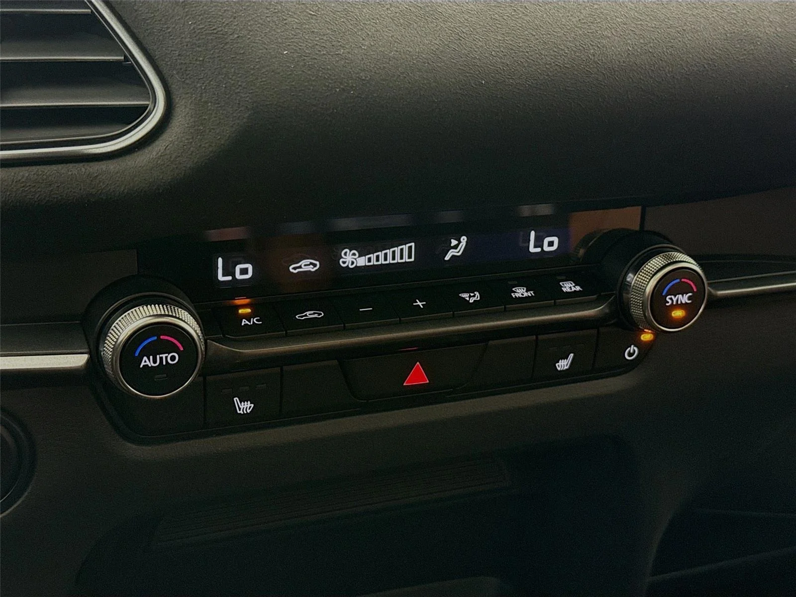 2025 Mazda CX-30 Carbon Turbo - Photo 26