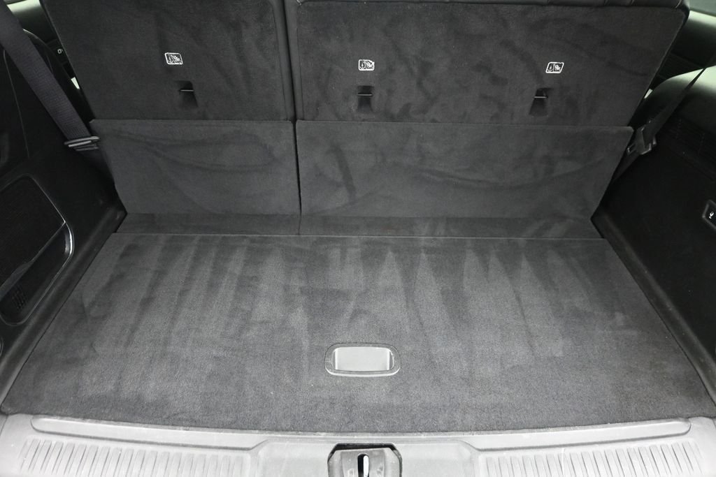 Used 2023 Black Jeep Series III image 13