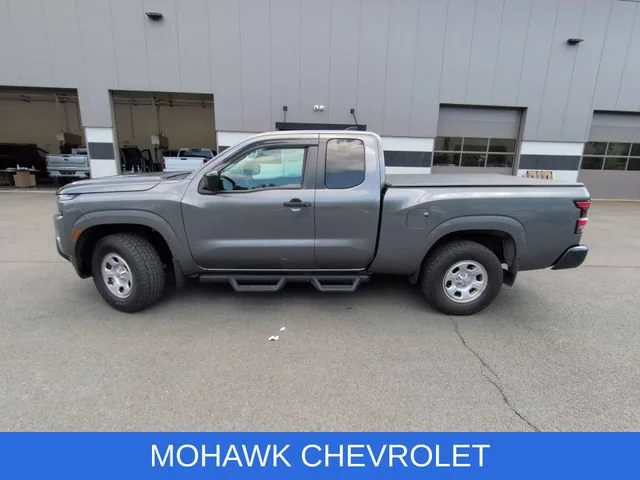 Used 2022 Gray Nissan King Cab S 4x4 image 2