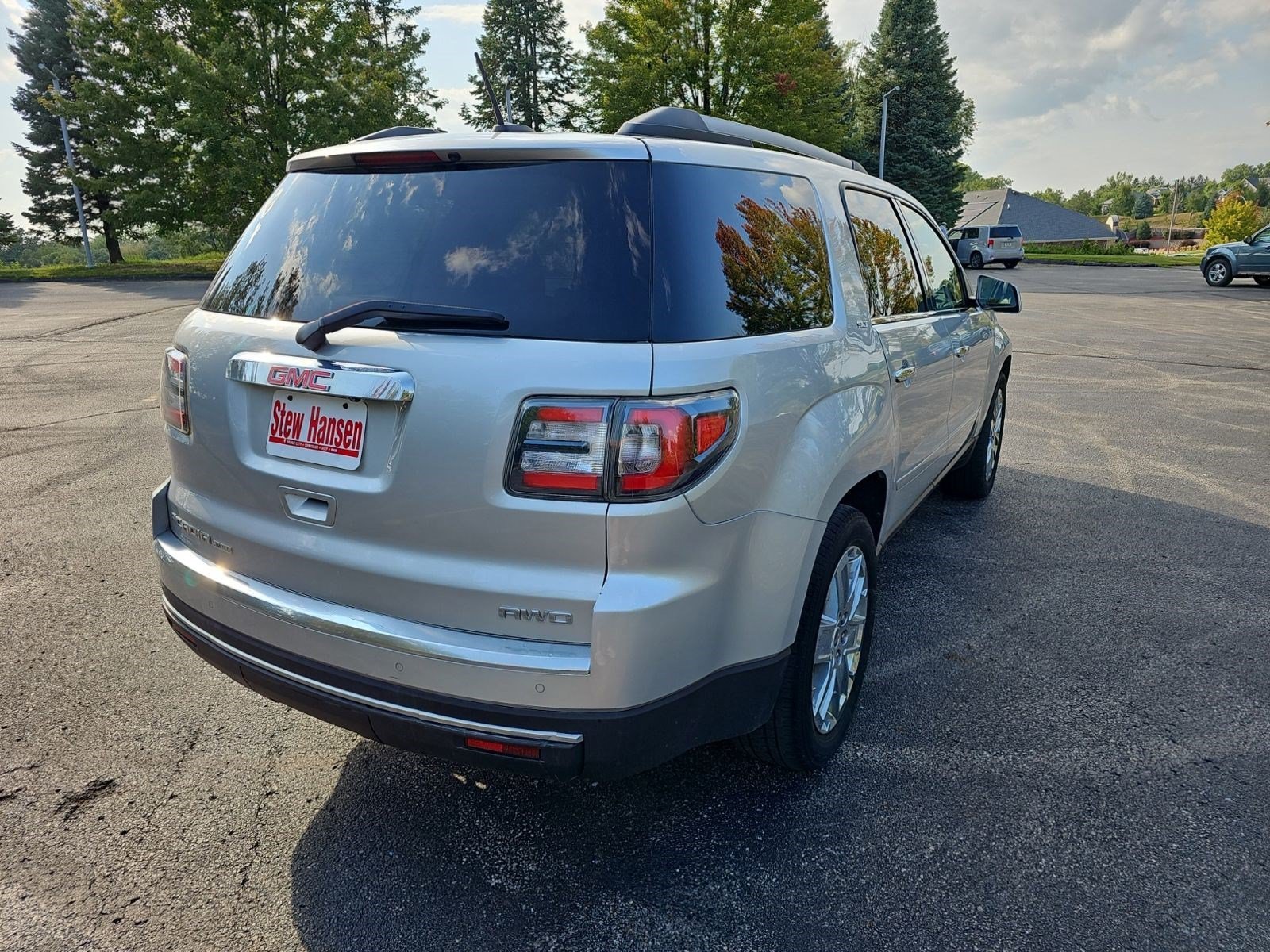 Used 2017 Quicksilver Metallic GMC Limited image 5