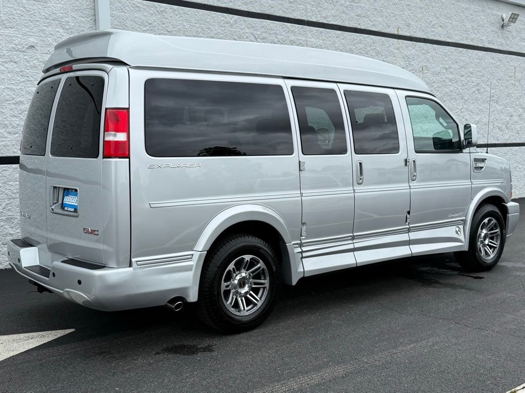 Pre-Owned 2023 GMC Conversion Van Explorer Limited SE RWD #U18581A