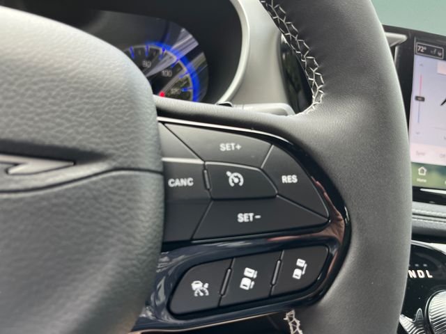 New 2027 Diamond Black Crystal Pearl-Coat Exterior Paint Chrysler Limited image 27