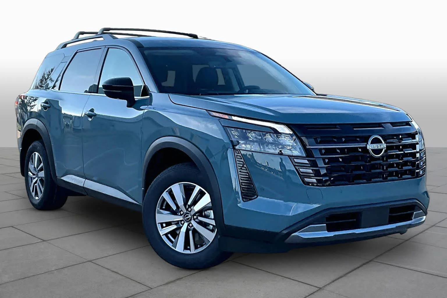 New 2026 Baltic Teal Pearl Nissan SL image 2