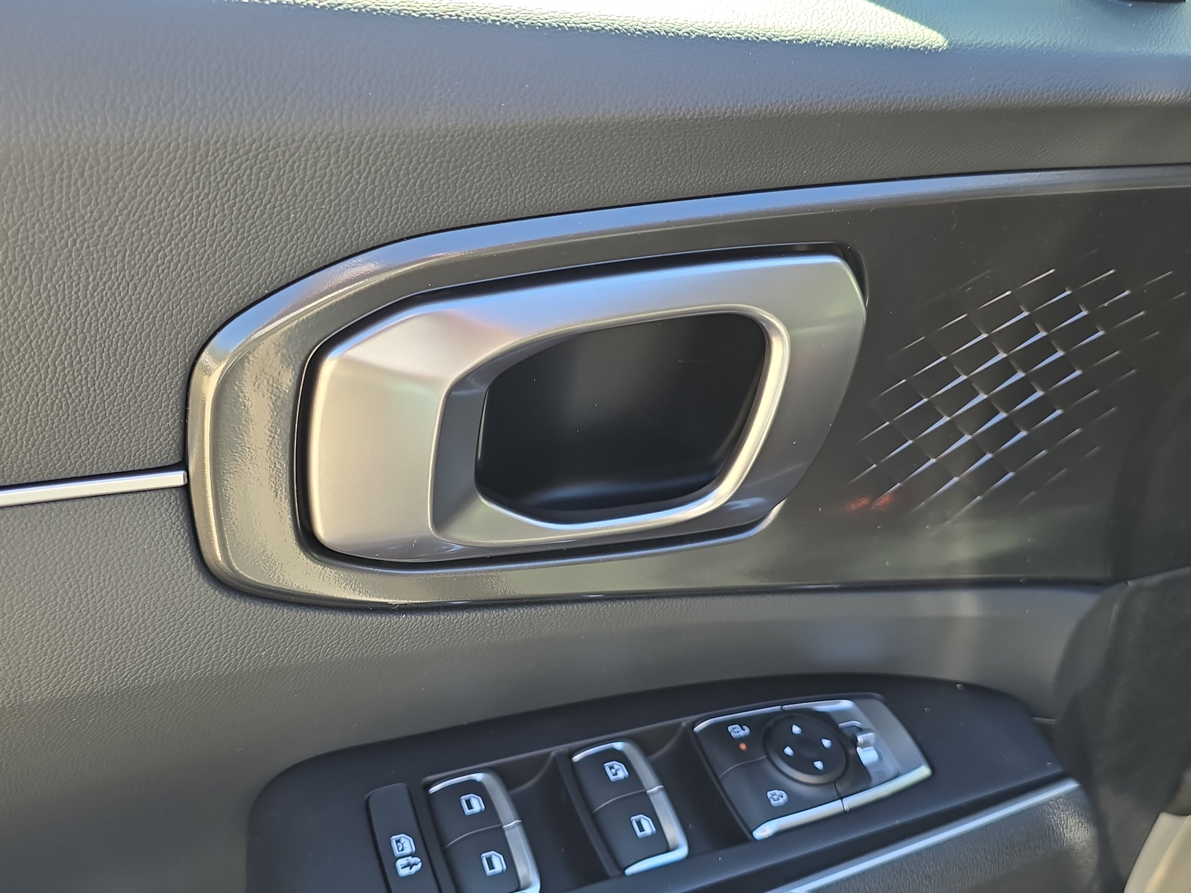 New 2026 Wolf Gray Kia S image 20