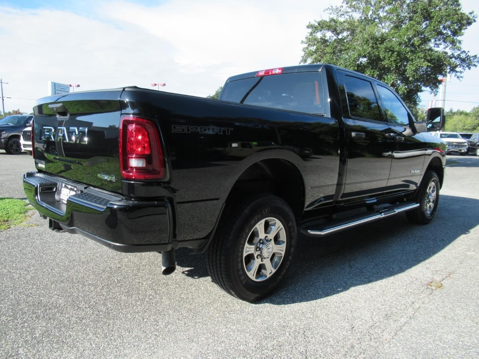 Certified Used 2025 Black Ram Big Horn image 7