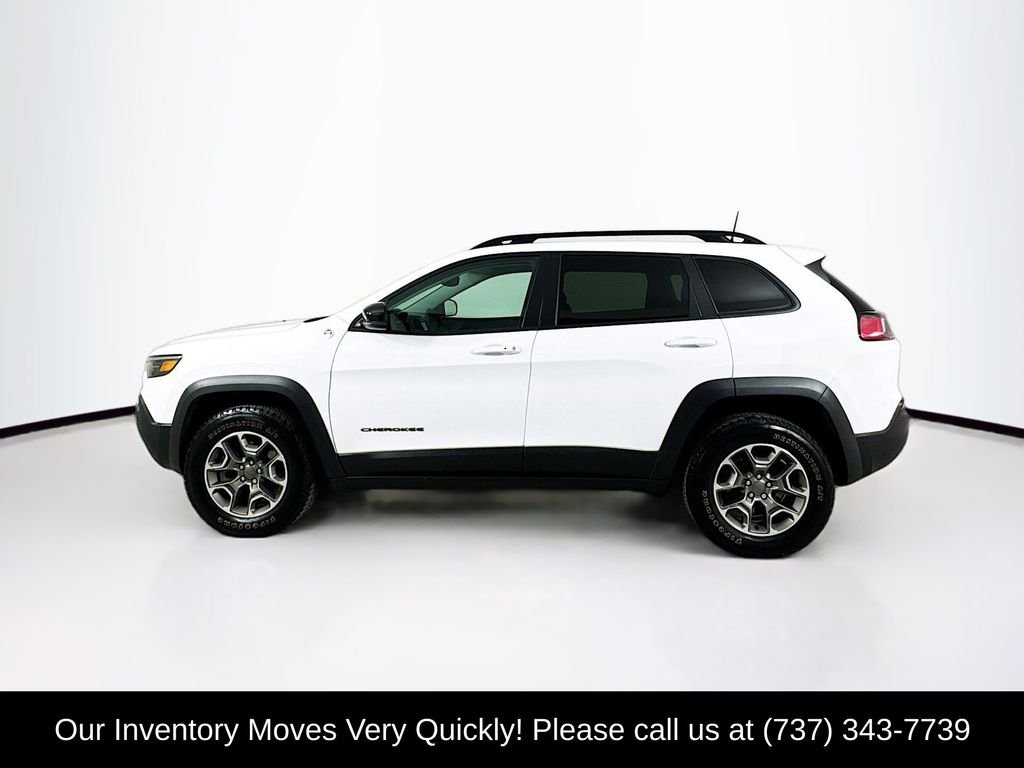 Used 2022 Bright White Clearcoat Jeep Trailhawk image 4