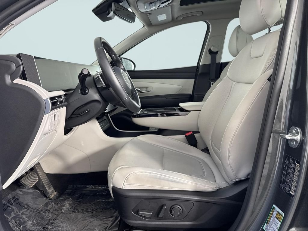 Certified Used 2025 Gray Hyundai SEL Convenience image 6