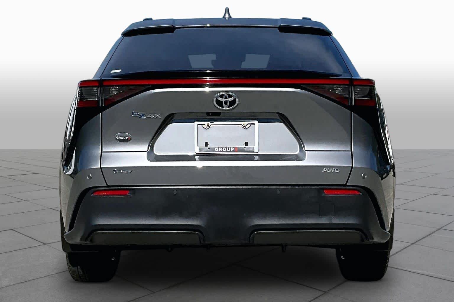 Certified Used 2024 Metal Toyota XLE image 4