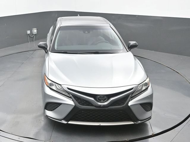 Used 2019 Midnight Black Metallic Toyota XSE V6 image 14
