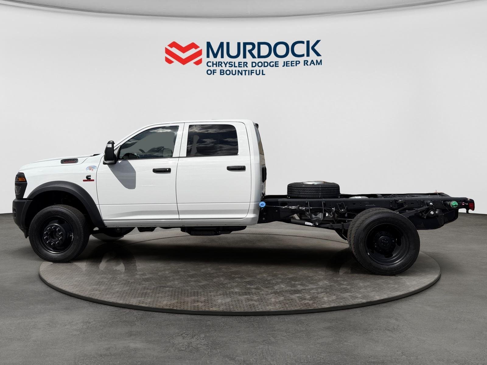 New 2026 Bright White Clear-Coat Exterior Paint RAM Tradesman image 2