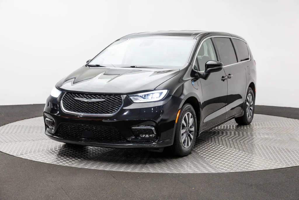 2023 Chrysler Pacifica Hybrid