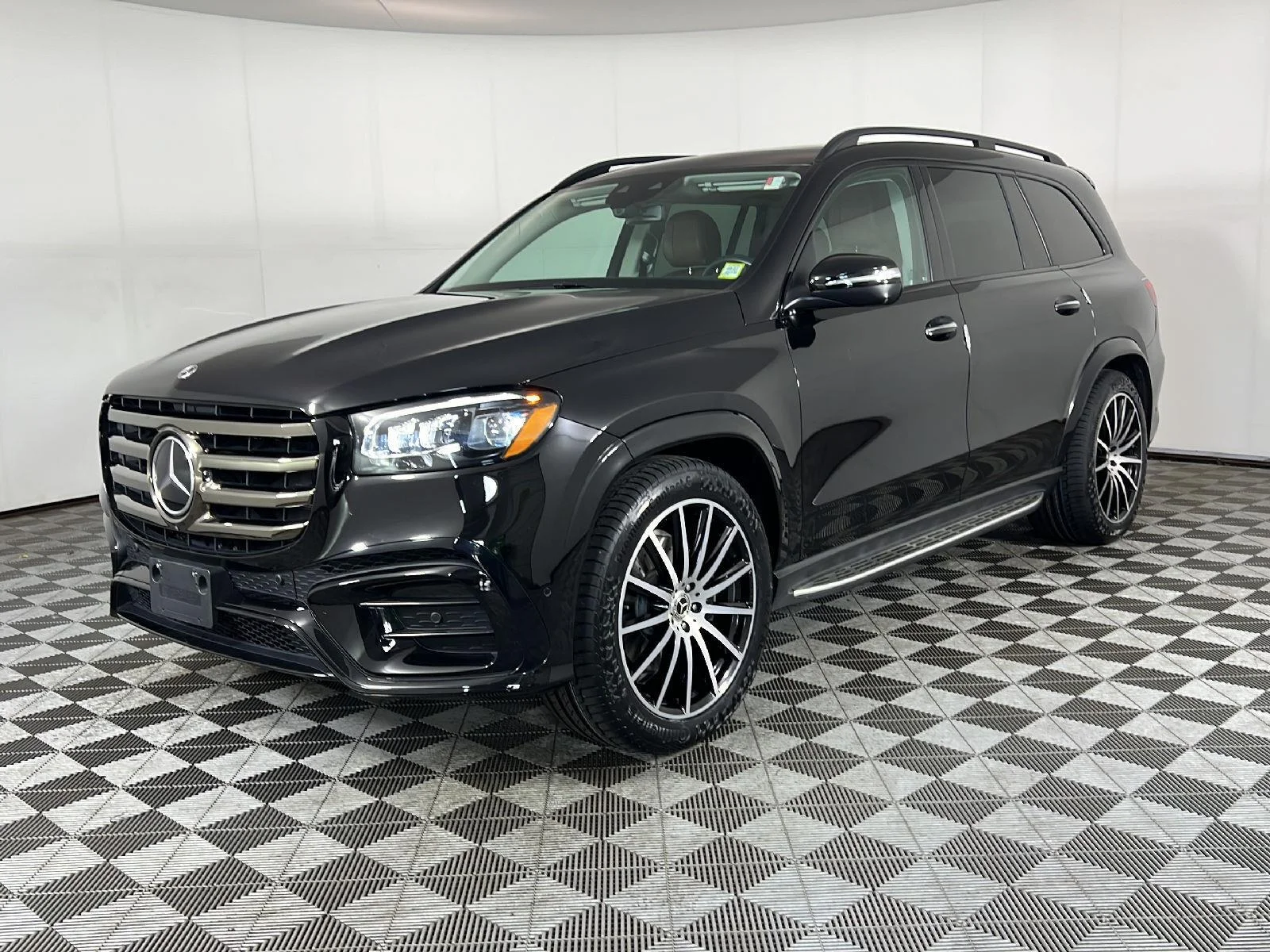 Used 2024 Obsidian Black Metallic Mercedes-Benz GLS 580 image 12