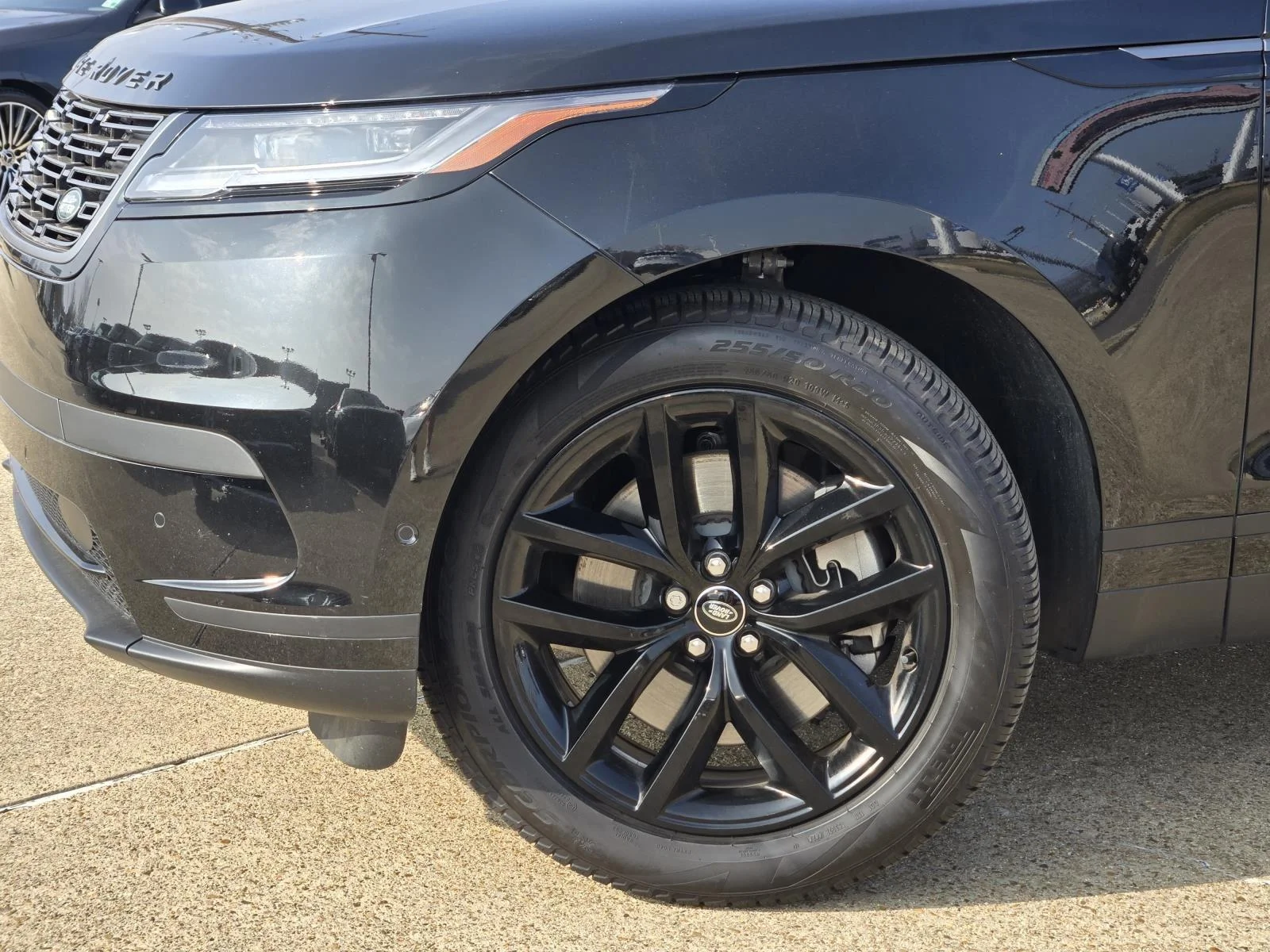 Certified Used 2026 Santorini Black Metallic Land Rover S image 7