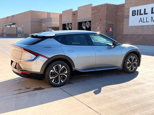 Certified Used 2023 Gray Kia Wind image 7