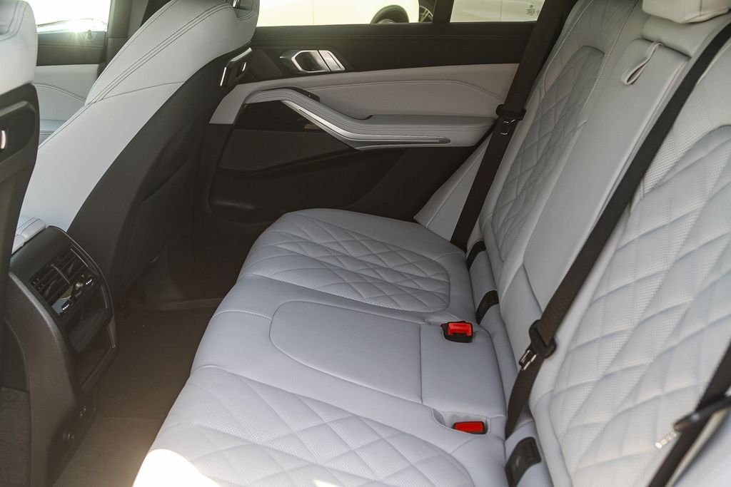 New 2026 Dravit Grey Metallic BMW xDrive50e image 14