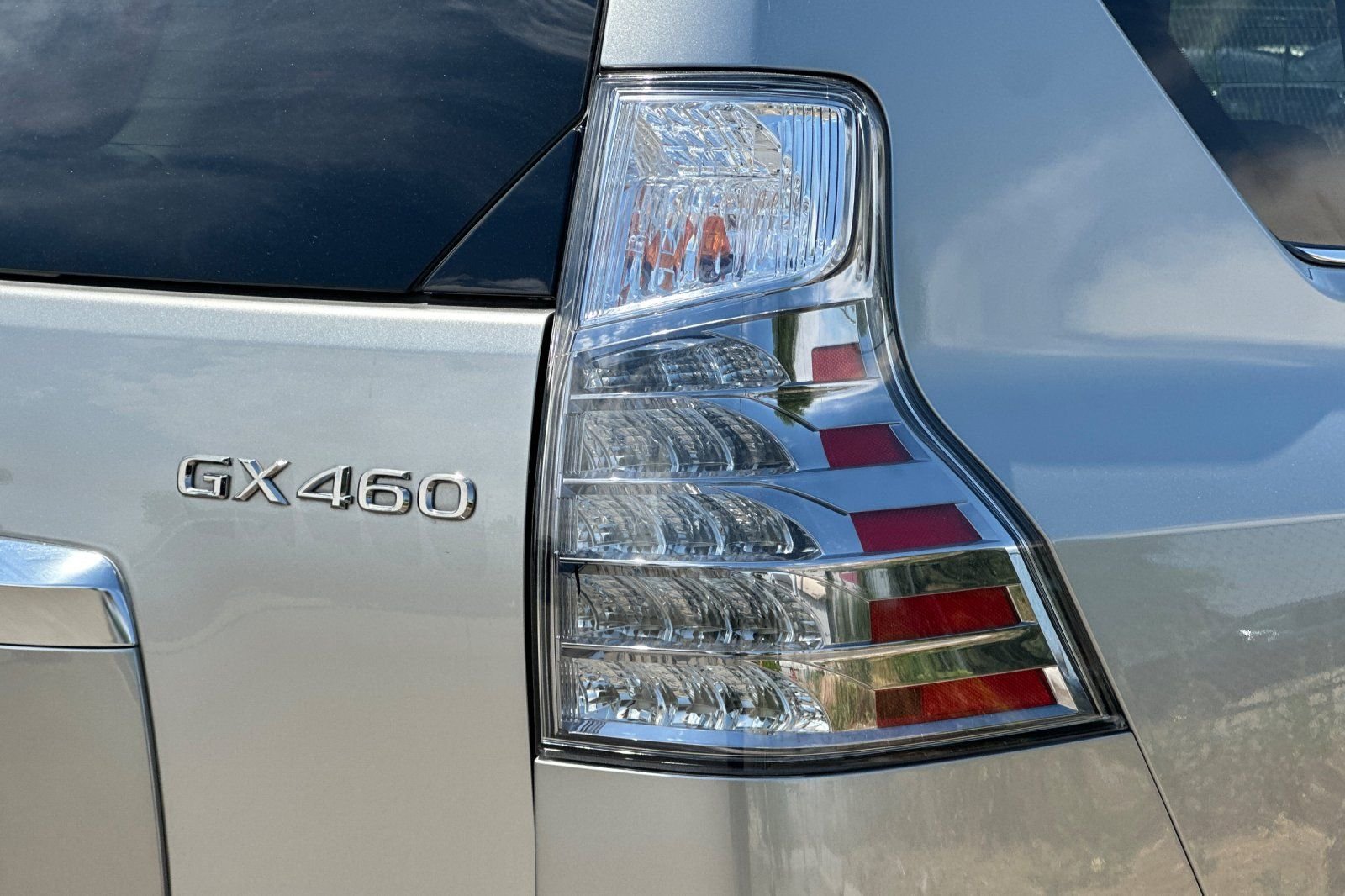 Used 2022 Silver Lexus 460 image 28