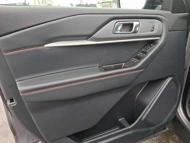 New 2026 Carbonized Gray Metallic Ford ST-Line image 29