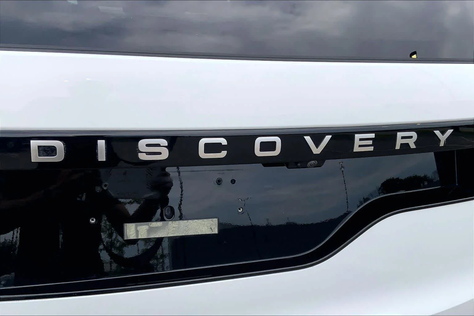 Used 2024 Fuji White Land Rover S image 33