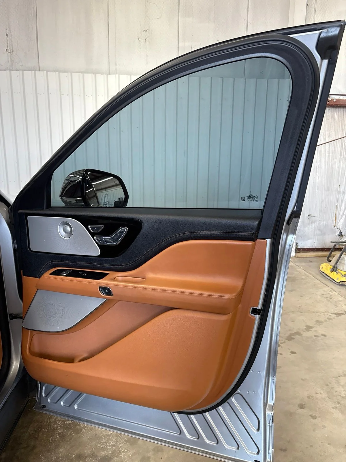 Used 2020 Radiance Metallic Lincoln Black Label image 20