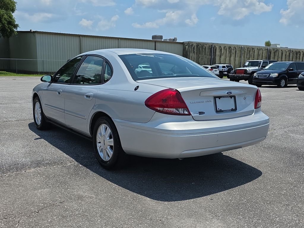 Used 2007 Silver Frost Clearcoat Metallic Ford SEL image 6