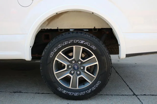 Used 2016 White Ford XLT image 53