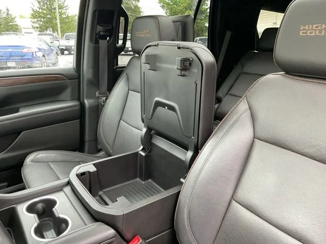 Used 2022 Black Chevrolet High Country image 34
