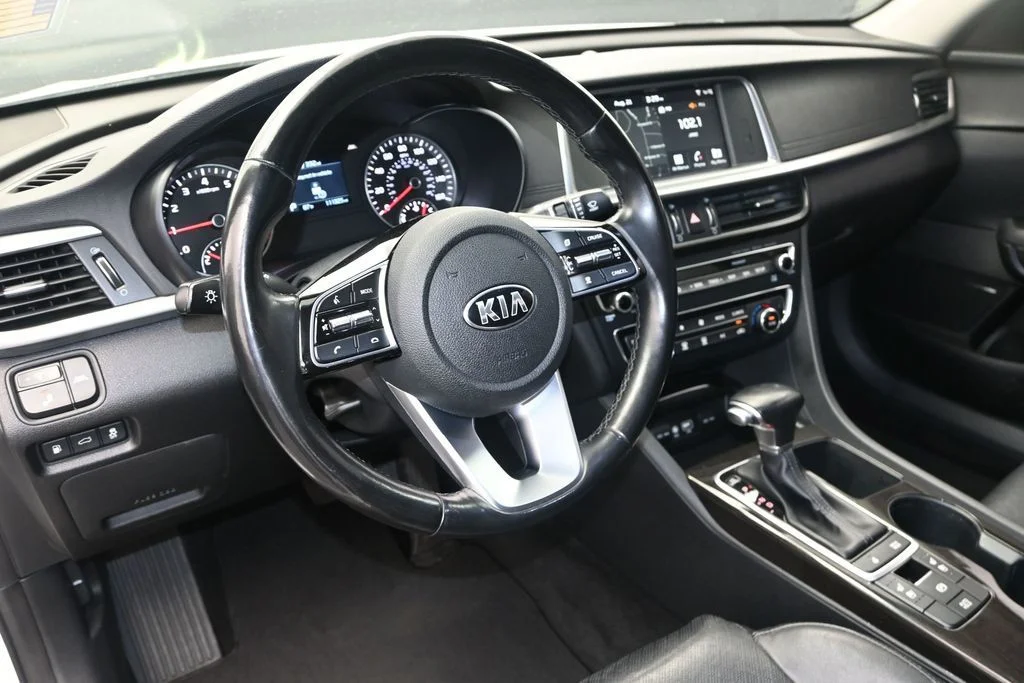Used 2019 White Kia EX image 21