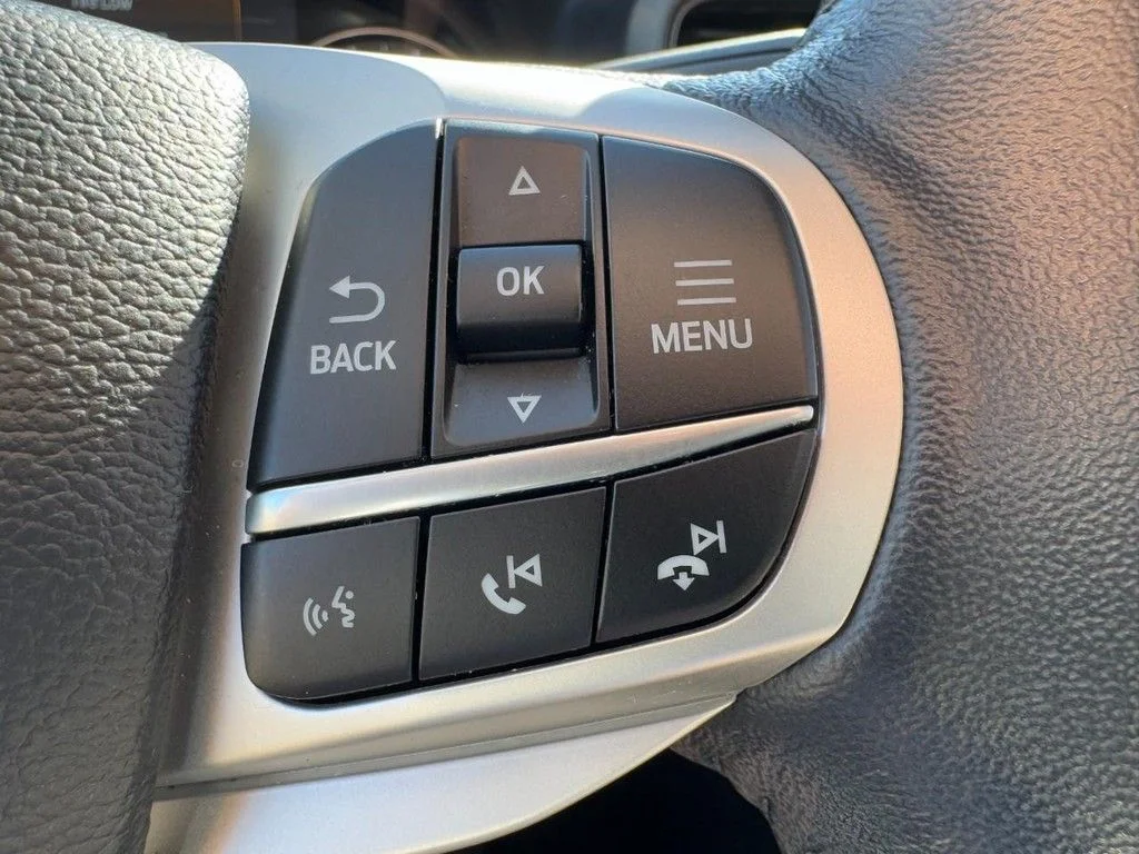 Used 2023 Green Ford XLT image 18
