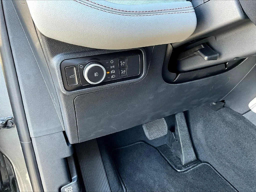 New 2026 Carbonized Gray Metallic Ford Active image 30