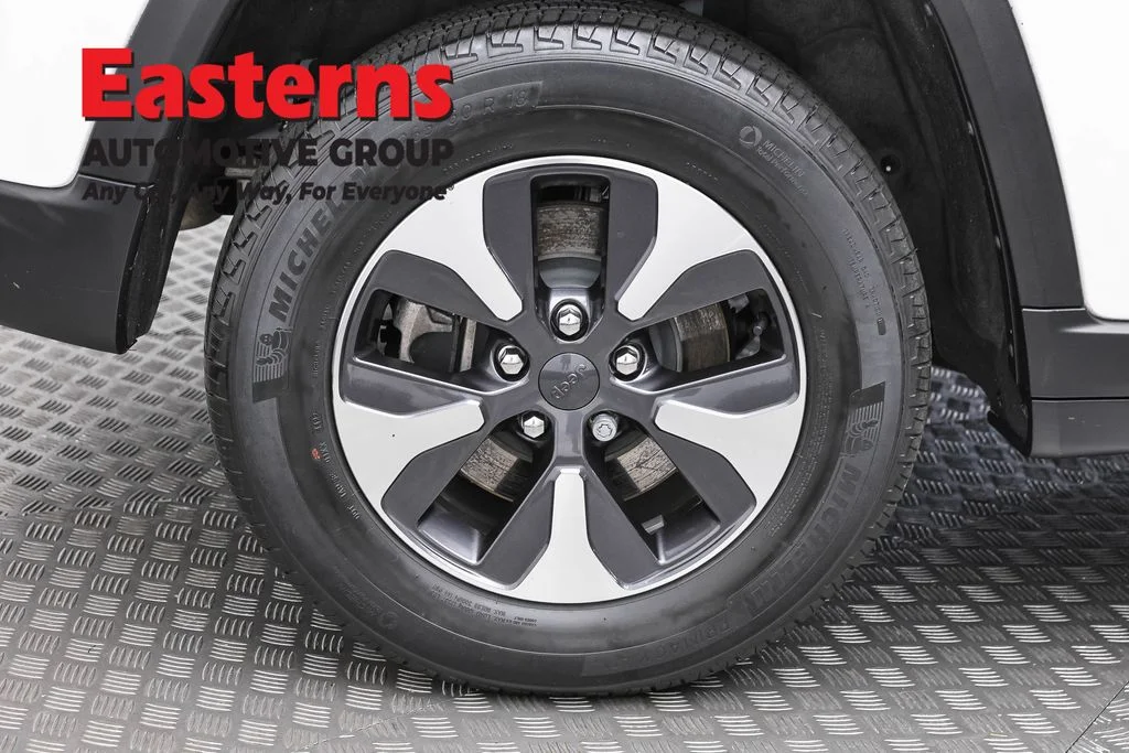 Used 2023 White Jeep 4xe image 35