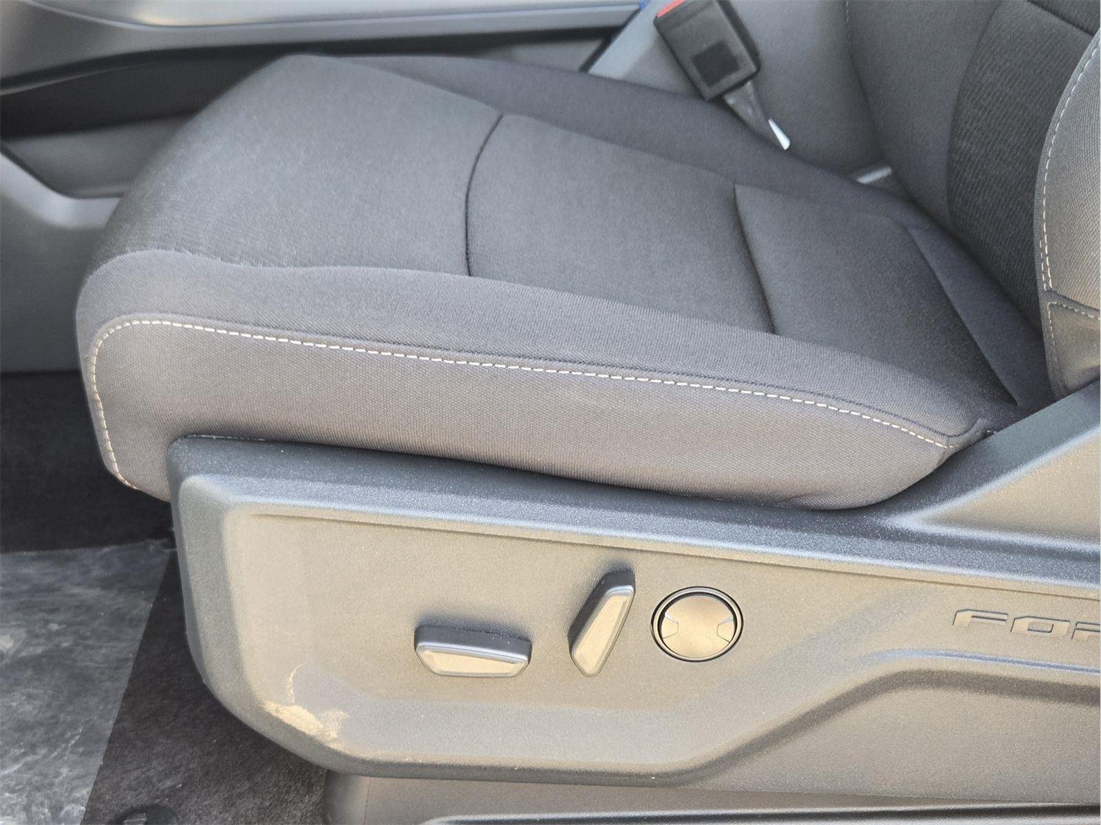 New 2026 Carbonized Gray Metallic Ford XLT image 16