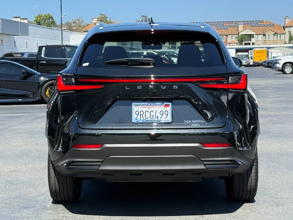 Used 2025  Lexus NX 350h Luxury image 8