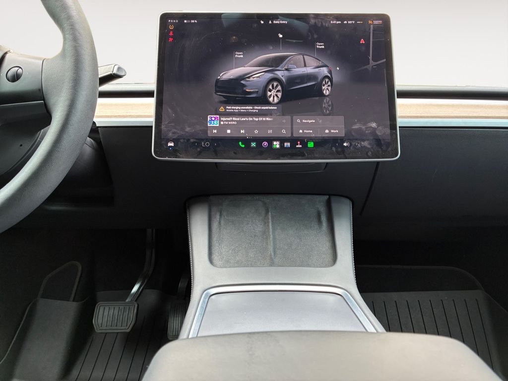 Used 2024  Tesla Long Range image 11