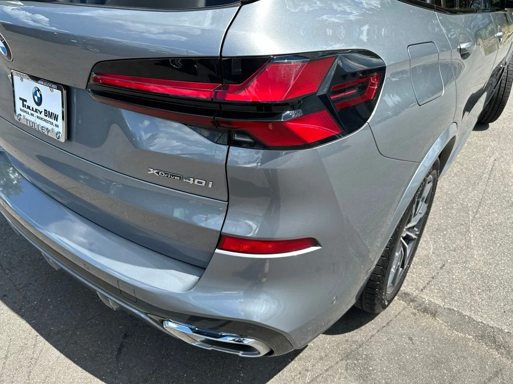 Certified Used 2024 Skyscraper Grey Metallic BMW xDrive40i image 28