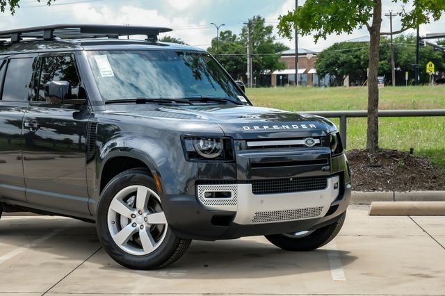 Used 2024 Gray Land Rover S image 8