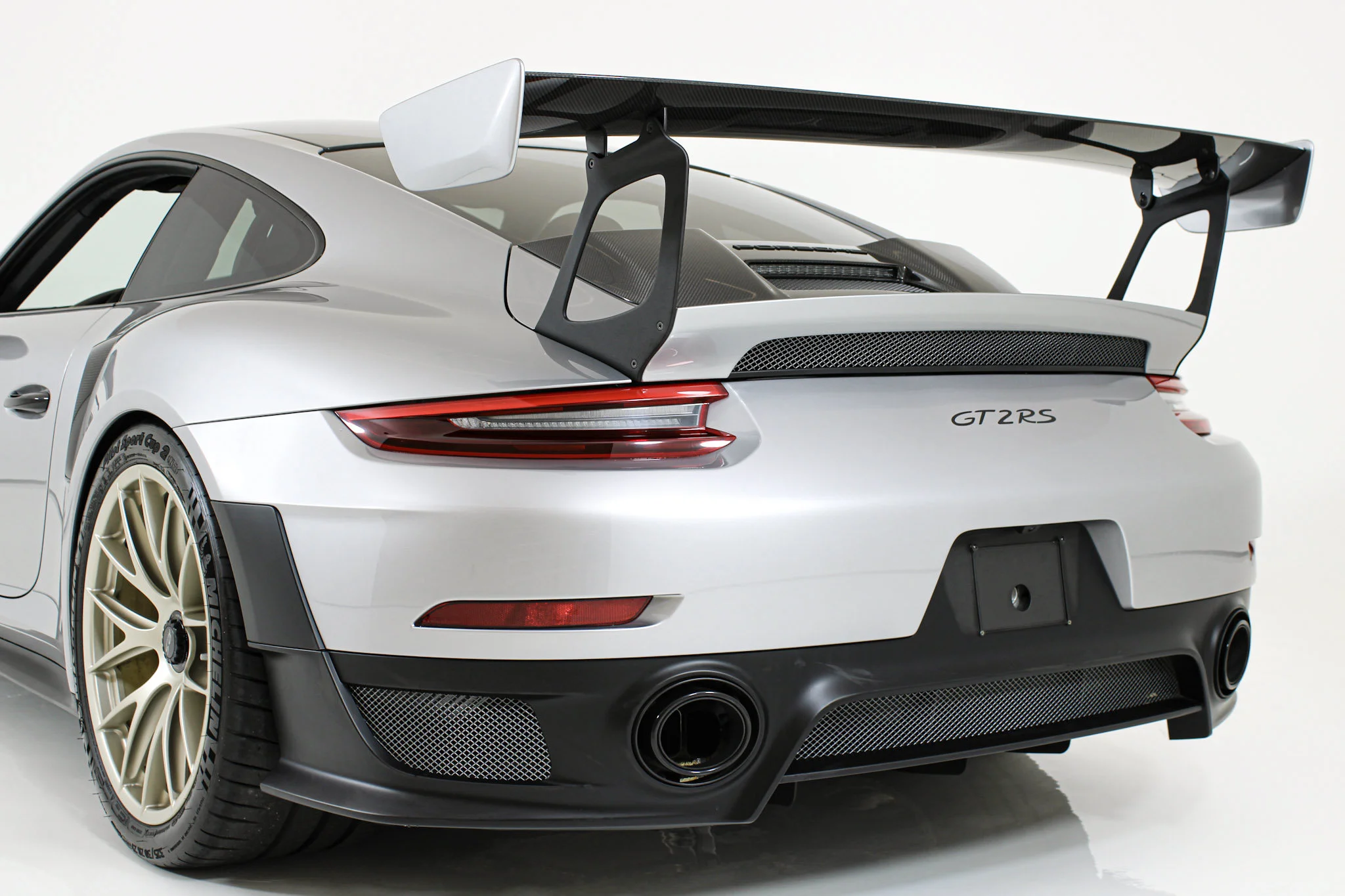 Used 2018 Silver Porsche GT2 RS Coupe image 35