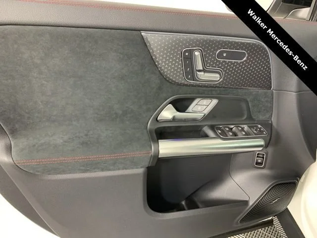 New 2025 Polar White Mercedes-Benz GLA 250 image 52