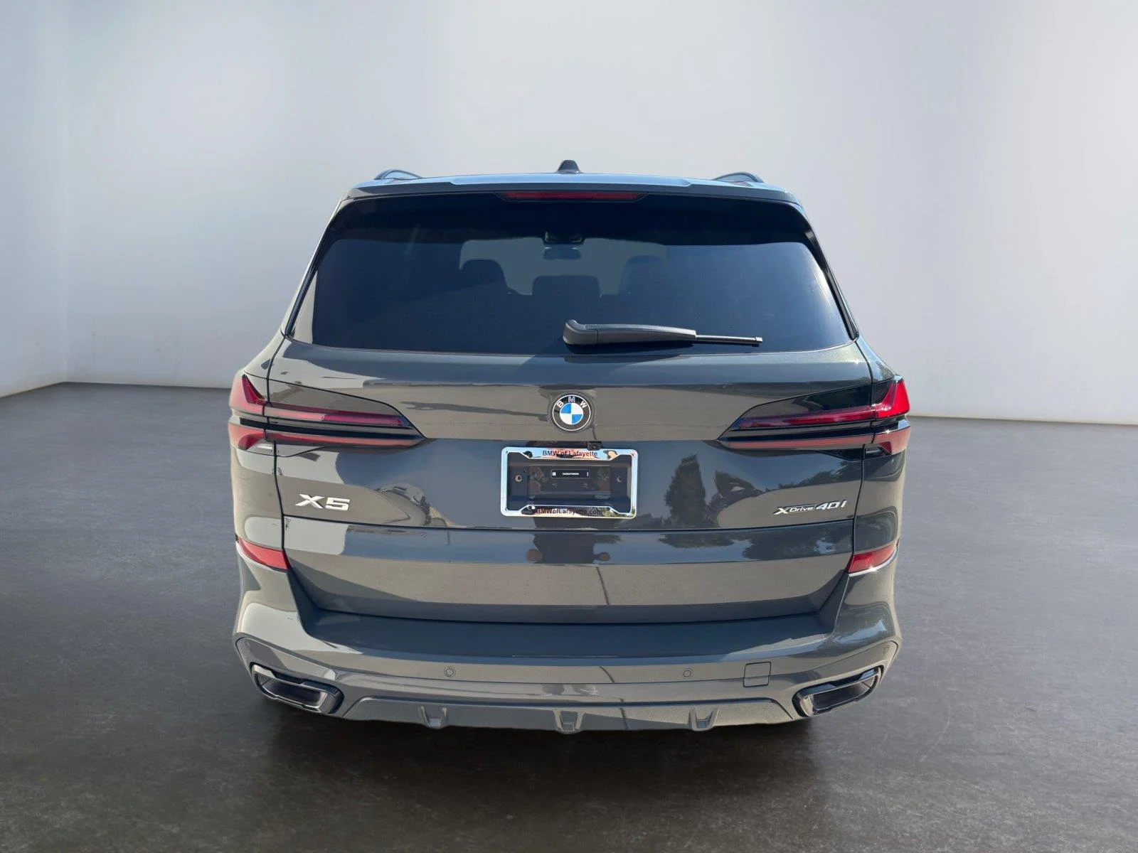 Used 2026 Dravit Grey Metallic BMW xDrive40i image 14