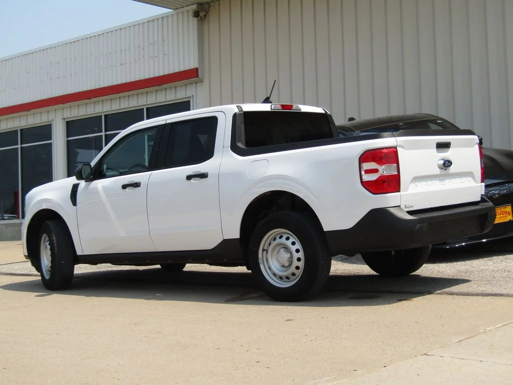 Used 2024 Oxford White Ford XL image 9