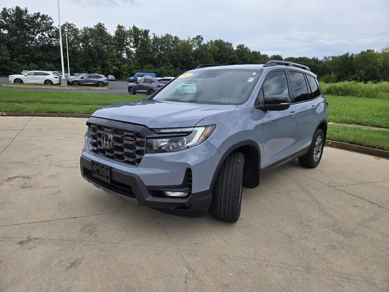 Used 2022 Sonic Gray Pearl Honda TrailSport image 4