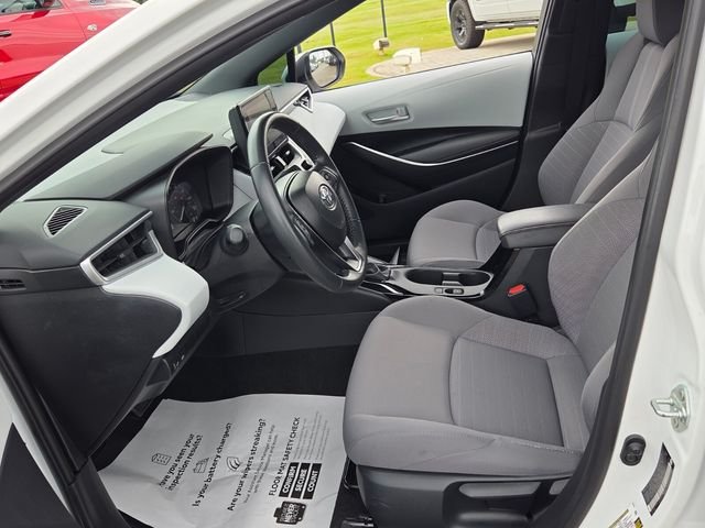 Used 2024 White Toyota SE image 5