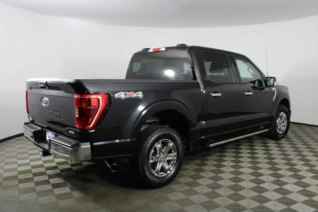 Used 2022 Black Metallic Ford XLT image 5