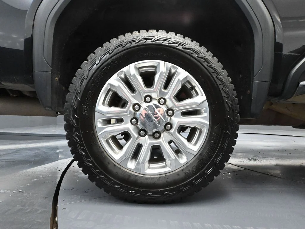 Used 2023 Black GMC Denali image 17