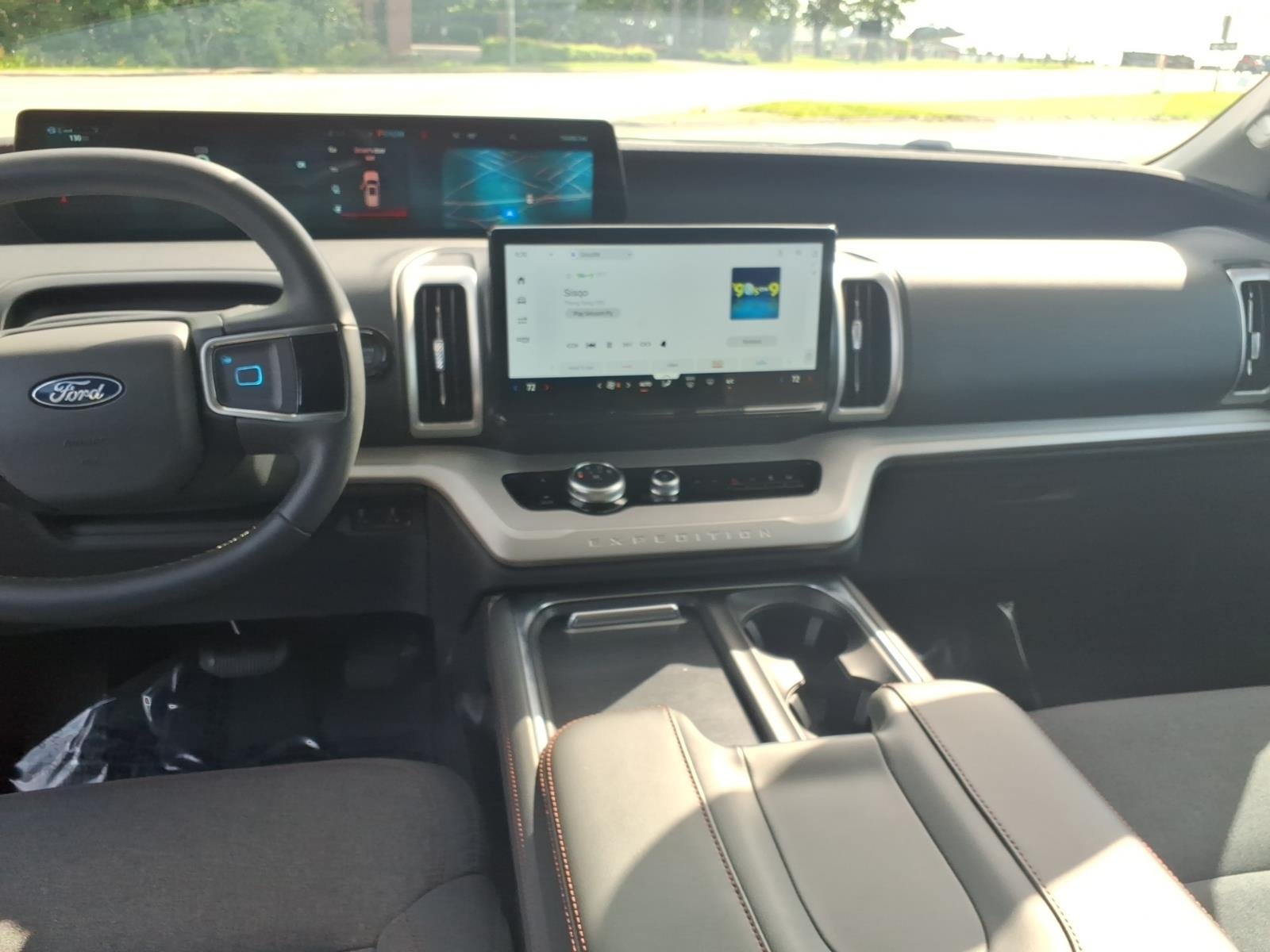 Used 2025 Gray Metallic Ford Active image 15