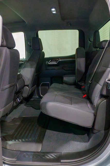 New 2026 Sterling Gray Metallic Chevrolet LT (2FL) image 9