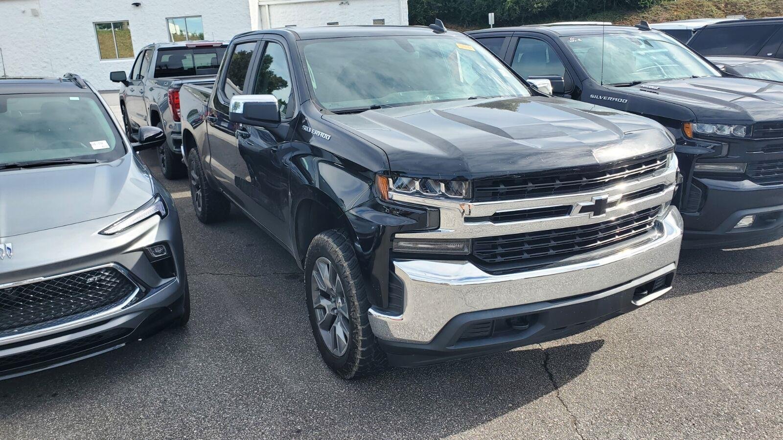 Used 2019 BLACK Chevrolet LT image 2