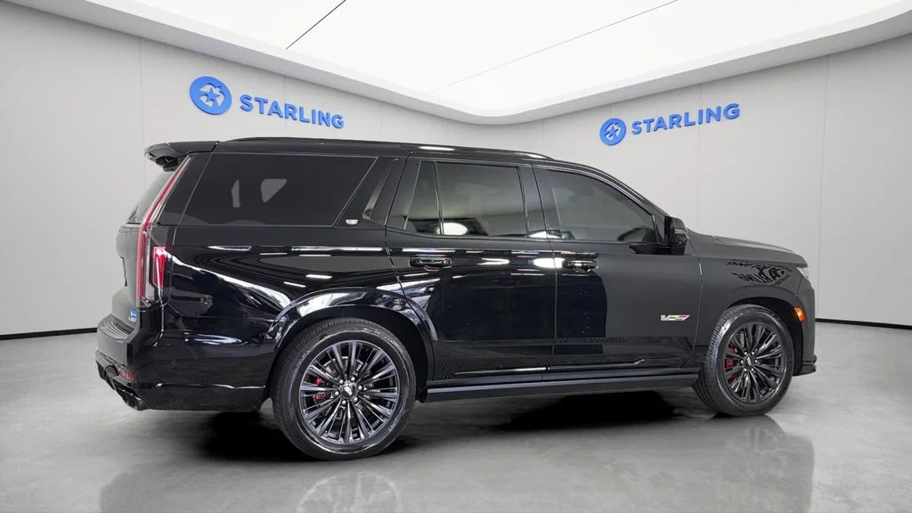 Used 2023 BLACK RAVEN Cadillac AWD V-Series image 11